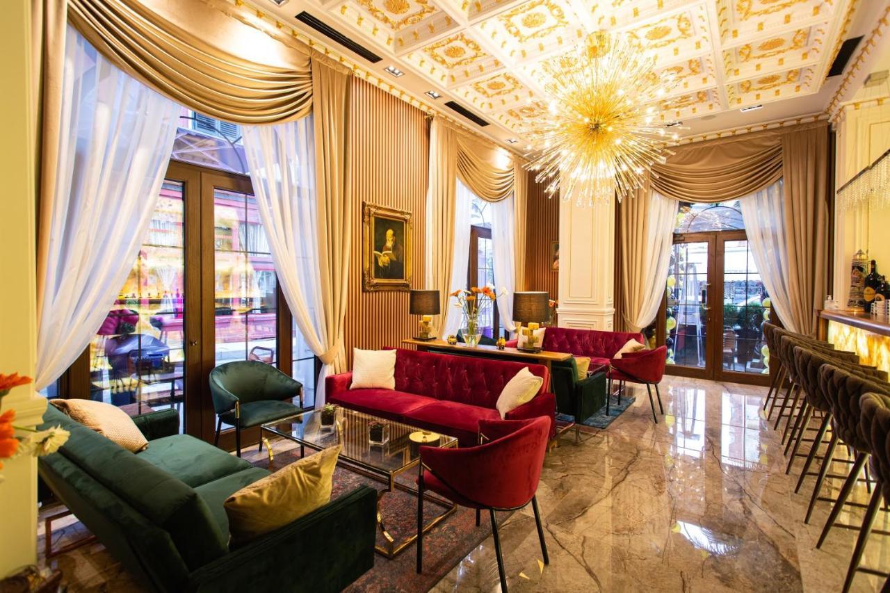 Envy Hotel Durrës Buitenkant foto