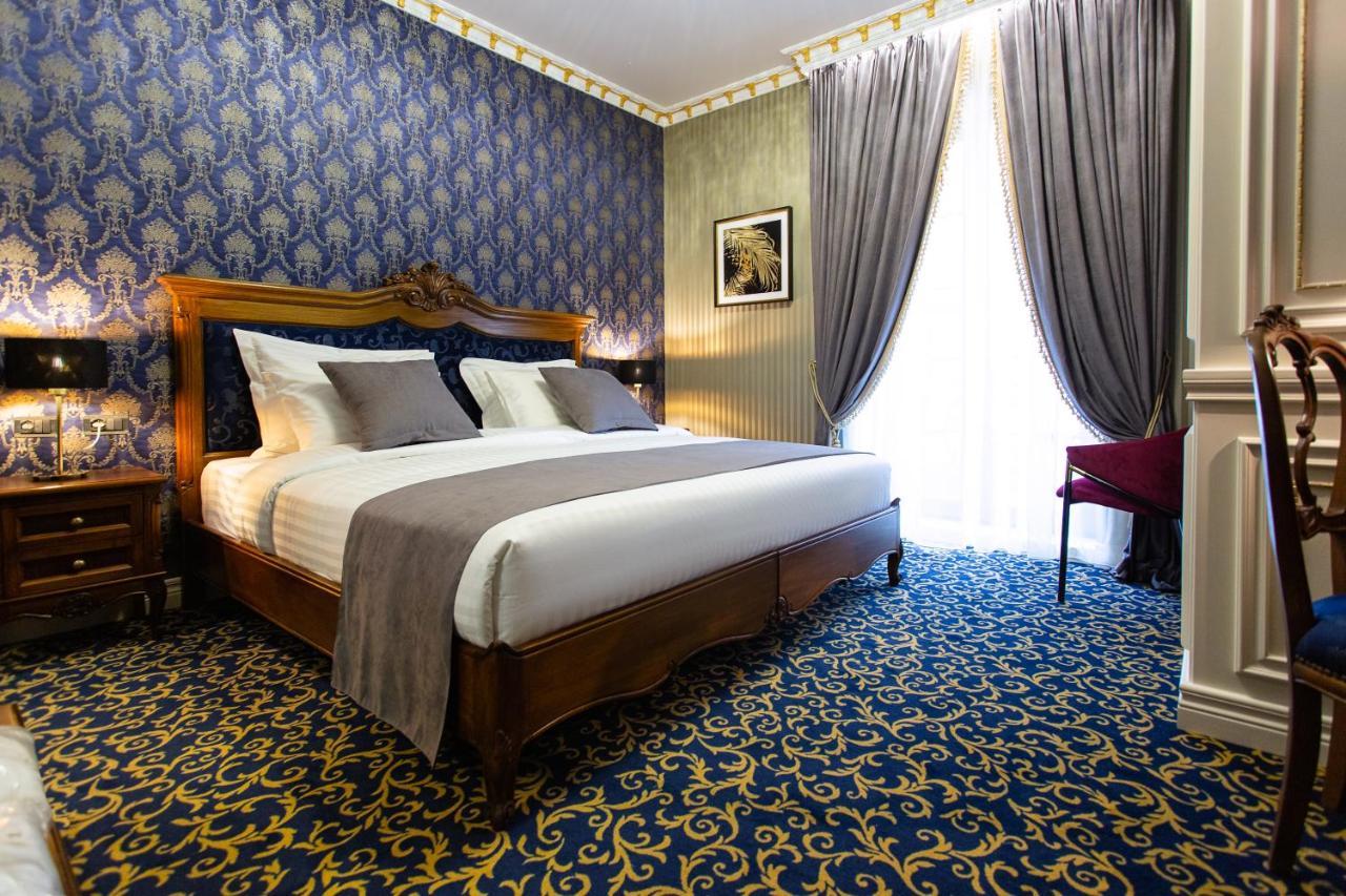 Envy Hotel Durrës Buitenkant foto