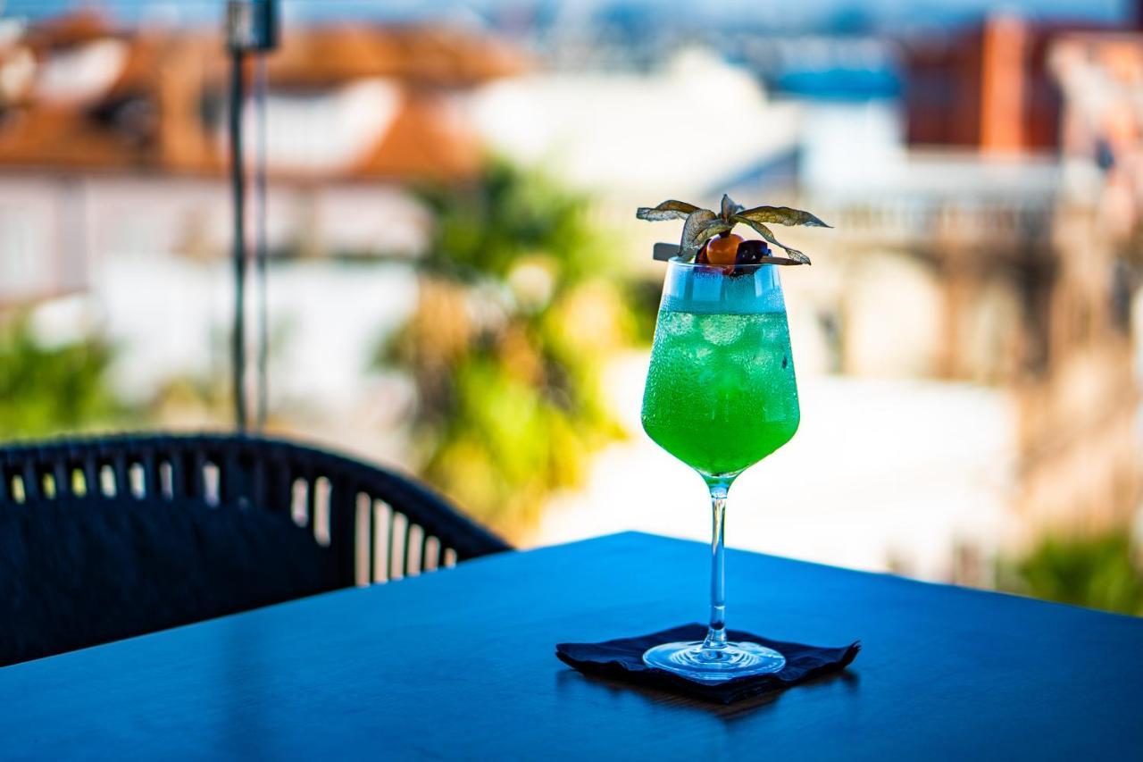 Envy Hotel Durrës Buitenkant foto
