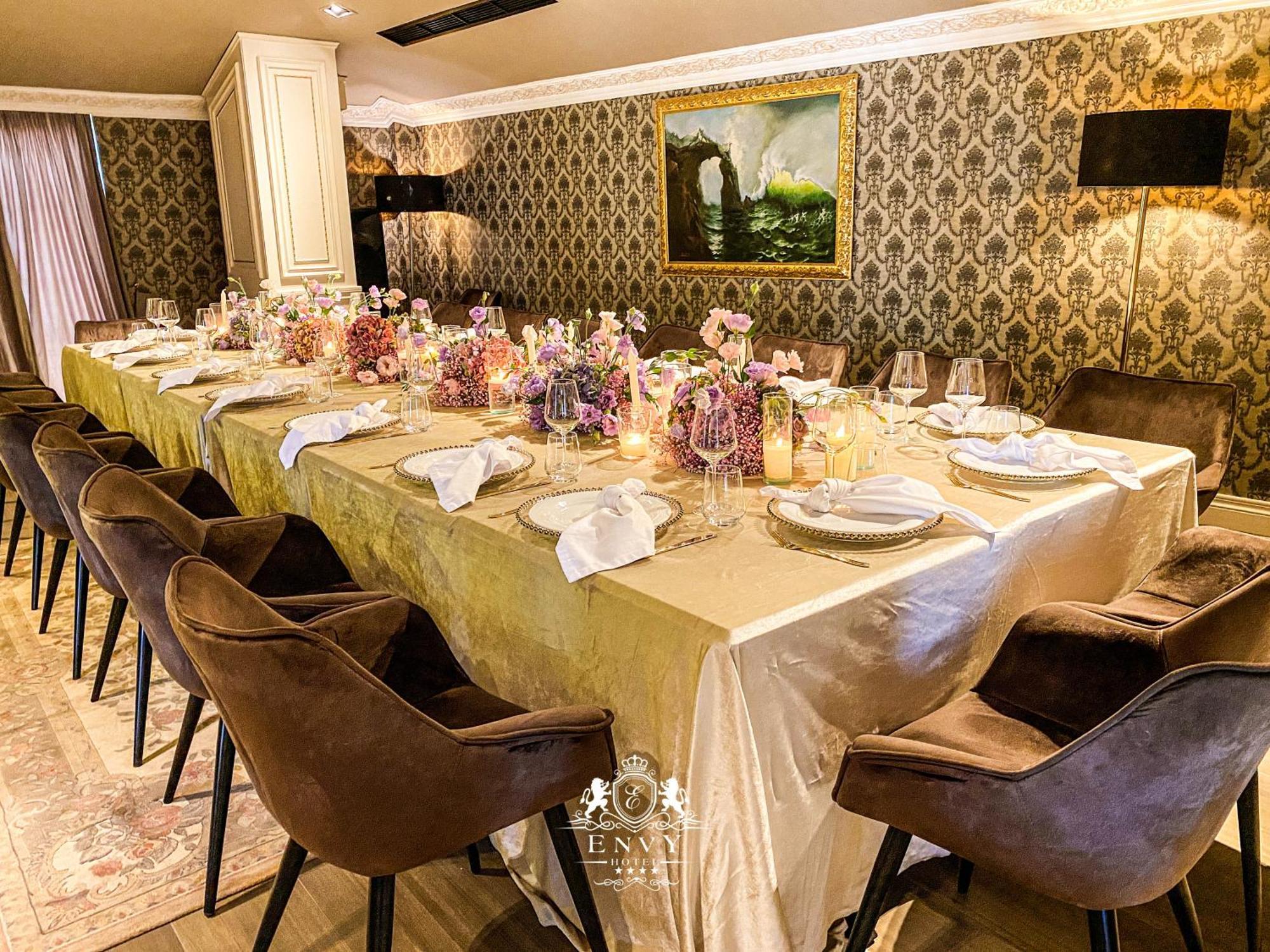 Envy Hotel Durrës Buitenkant foto