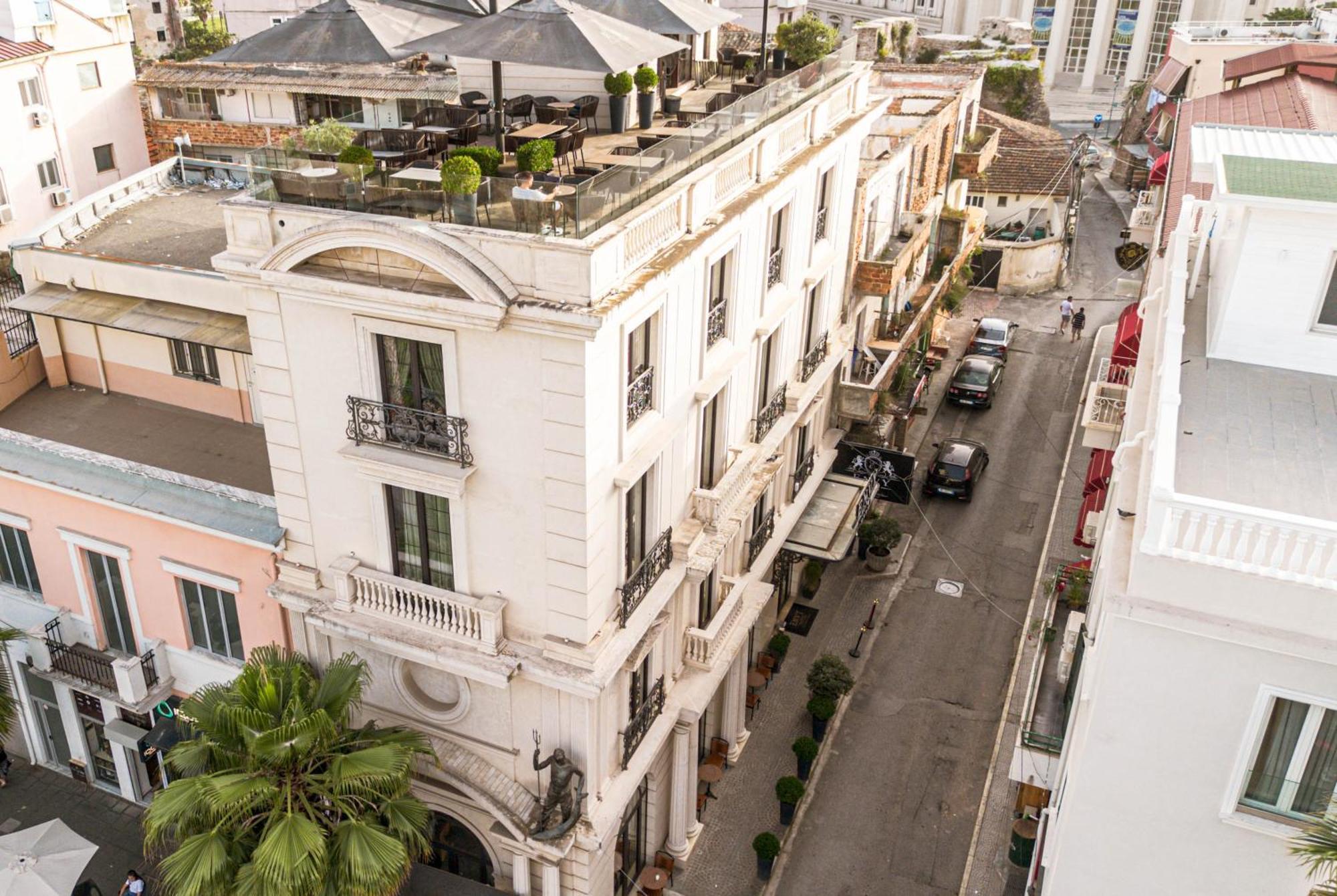 Envy Hotel Durrës Buitenkant foto
