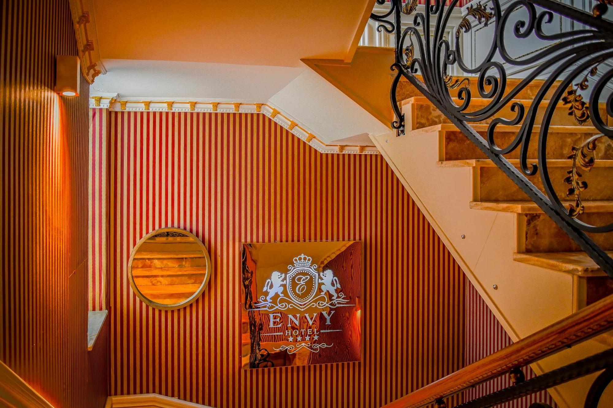 Envy Hotel Durrës Buitenkant foto