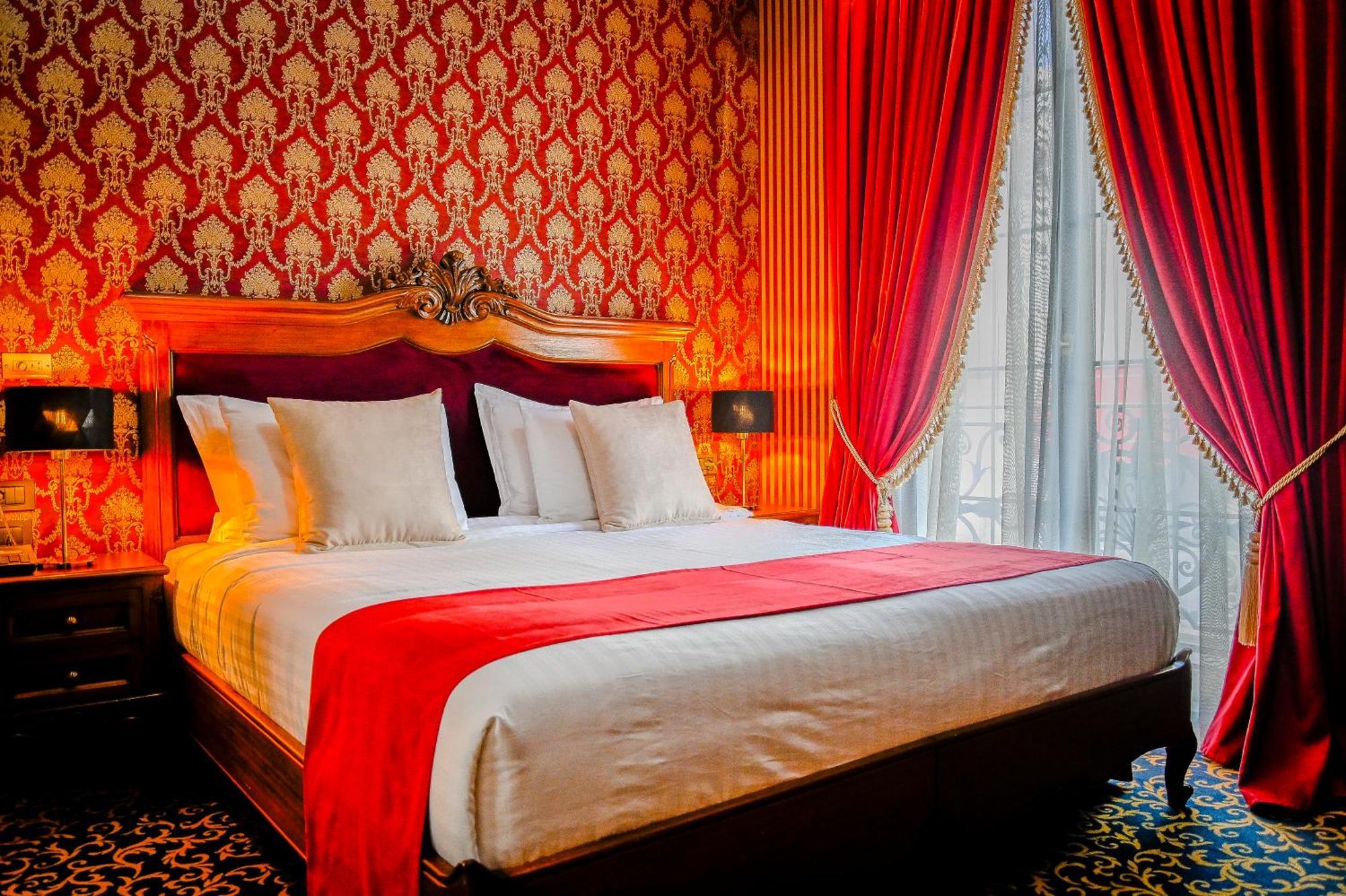 Envy Hotel Durrës Buitenkant foto